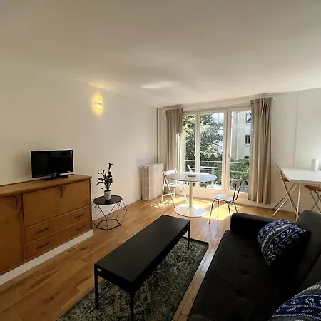 De Standing Calme - Paris - Metro 9 Apartment